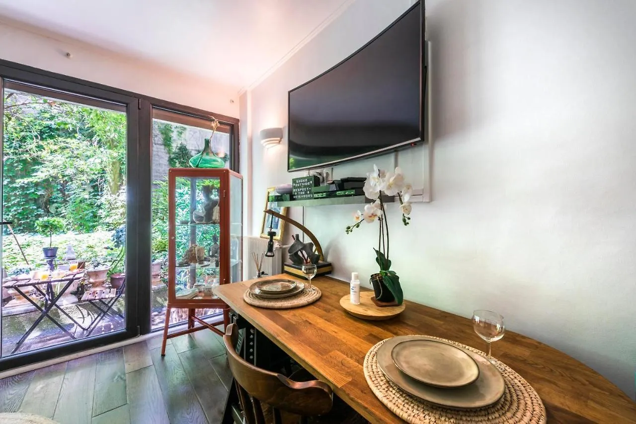 Un Coin De Paradis Avec Jardin A Montmartre Apartment Paris 0*,
